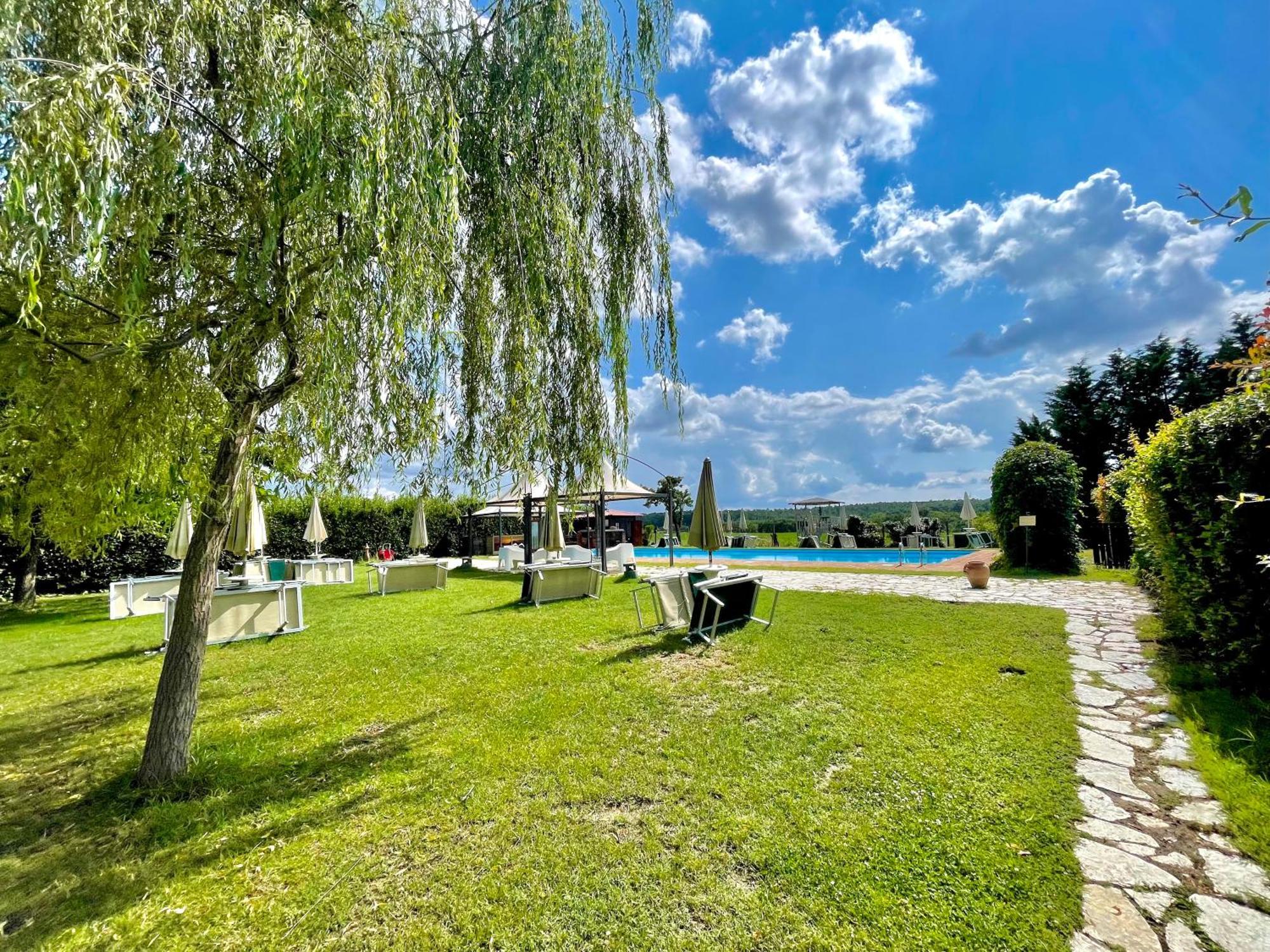 Casale Baldelli Apartments Кастильоне-дель-Лаго Экстерьер фото